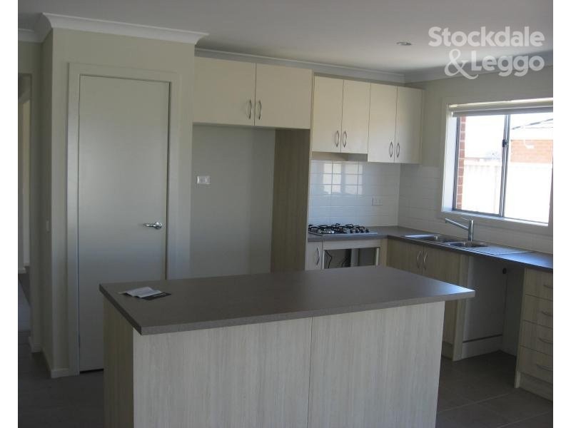 2 Sherwood Court, Shepparton VIC 3630