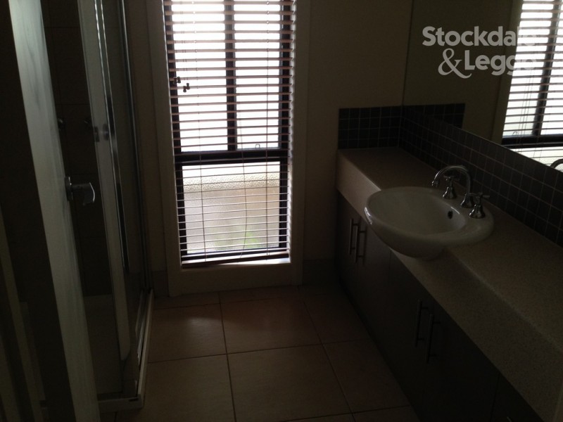 2 / 17 Barker Avenue, Shepparton VIC 3630