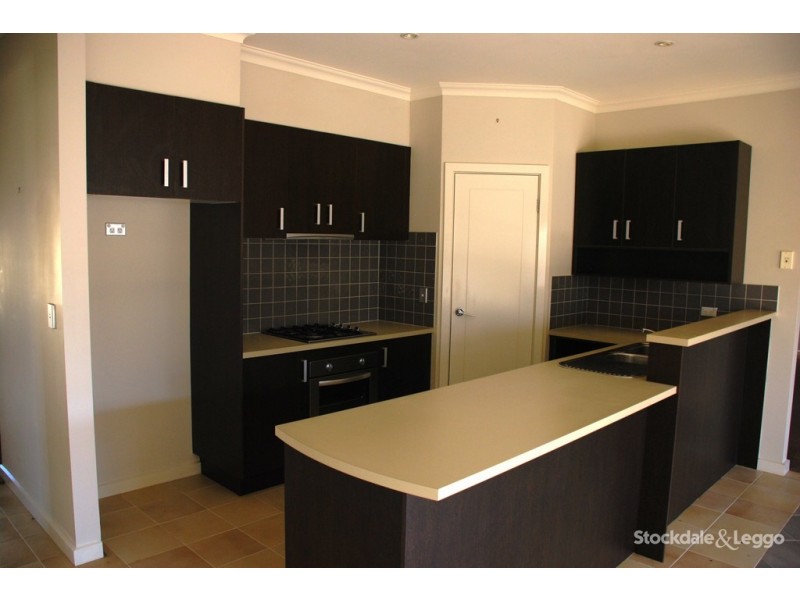 4 Rocklands Cres, Kialla VIC 3631