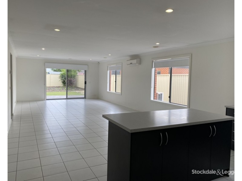 4 Kosciuszko Crescent, Shepparton VIC 3630