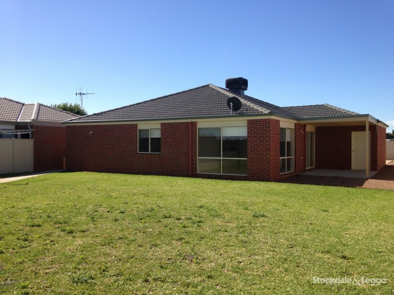 27 Melrose Circuit, Shepparton VIC 3630