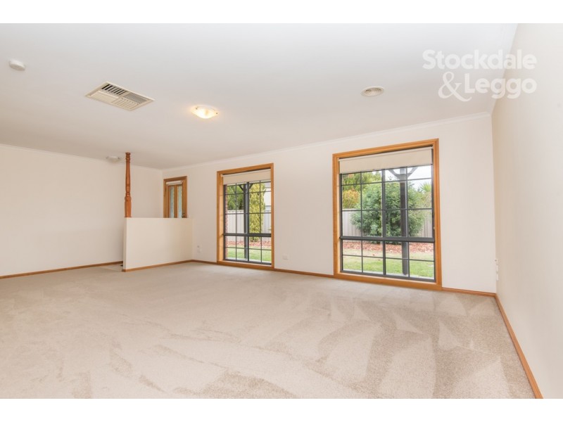 17 Gordon Drive, Kialla VIC 3631