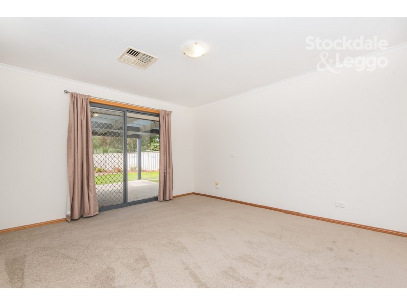 17 Gordon Drive, Kialla VIC 3631