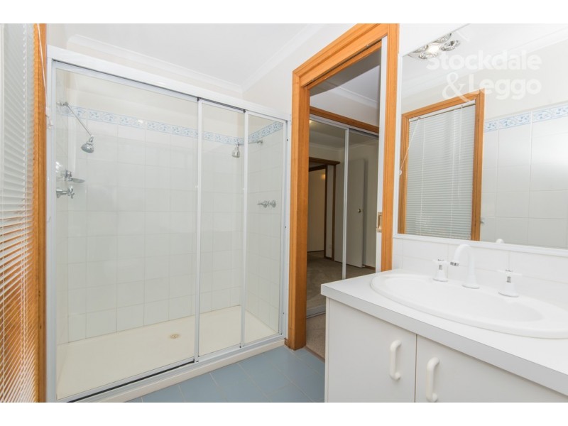 17 Gordon Drive, Kialla VIC 3631