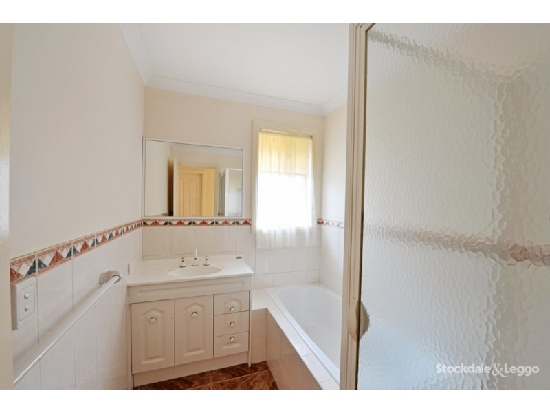 8 Fair Street, Shepparton VIC 3630