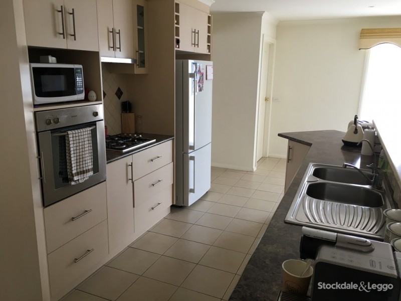 37 Menzies Crescent, Shepparton VIC 3630