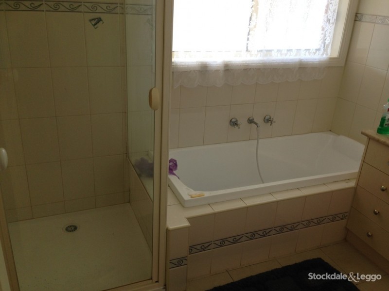 37 Menzies Crescent, Shepparton VIC 3630