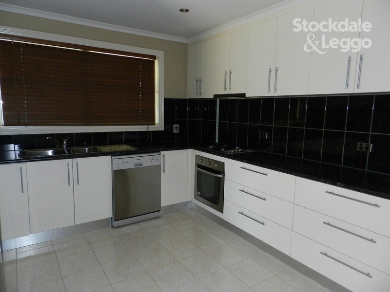 10 Yorkshire Crescent, Shepparton VIC 3630