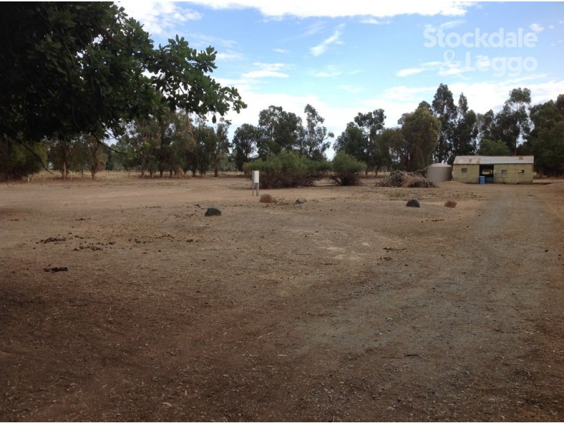 615 Old Dookie Road, Shepparton East VIC 3631