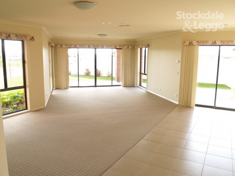 207 Waranga Drive, Kialla VIC 3631