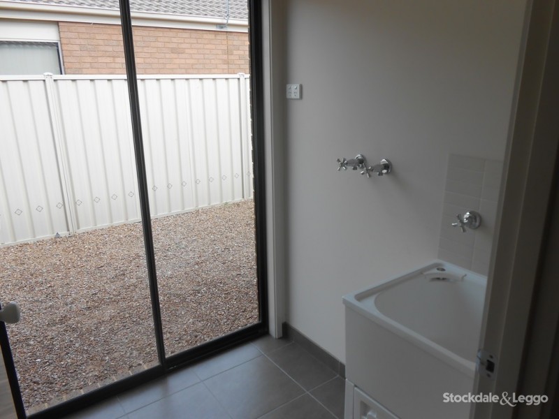 25 Taig Avenue, Shepparton VIC 3630