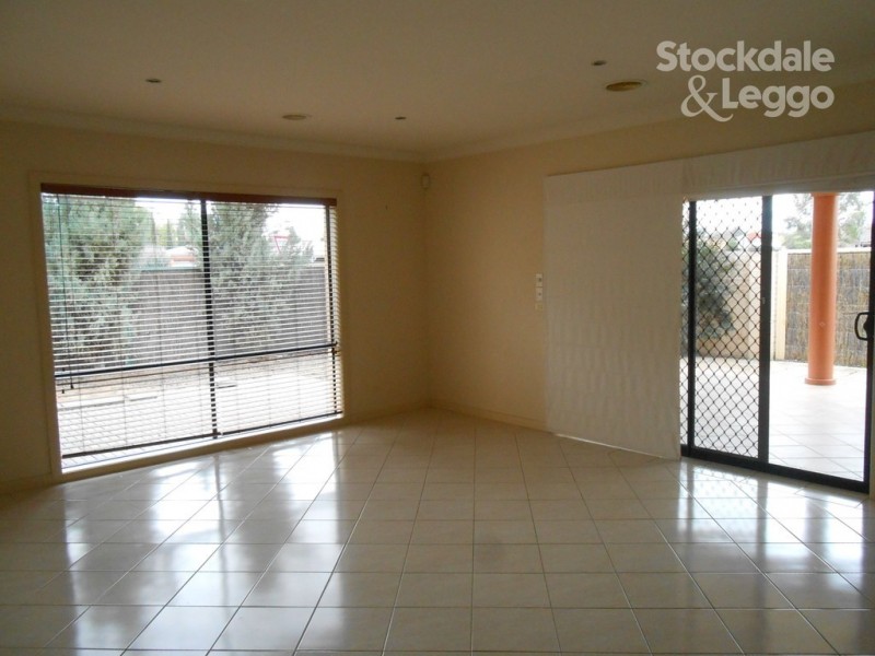 16 Lonsdale Square, Kialla VIC 3631