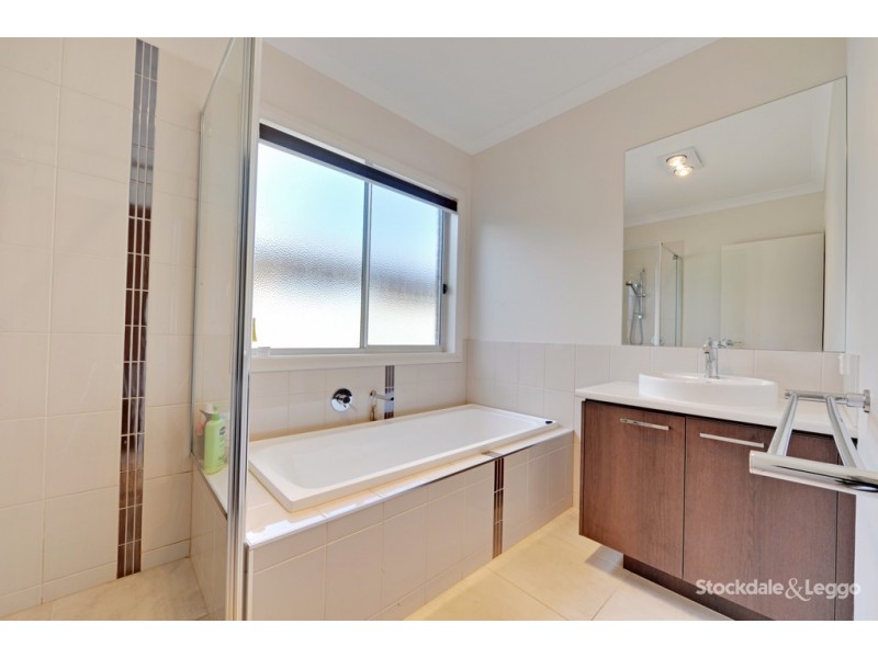 11 Aspendale Crescent, Shepparton VIC 3630