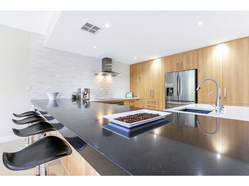 15 Mercurio Drive, Flinders Park SA 5025
