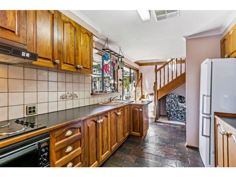 27 Plover Avenue, Modbury Heights SA 5092