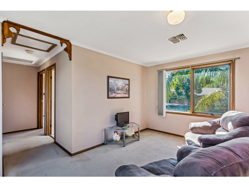 27 Plover Avenue, Modbury Heights SA 5092