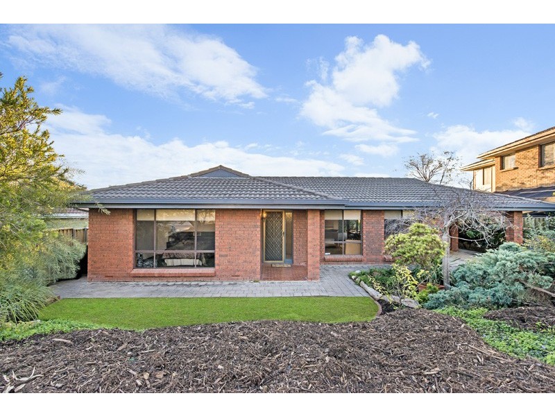 13 Chalani Crescent, Hallett Cove SA 5158