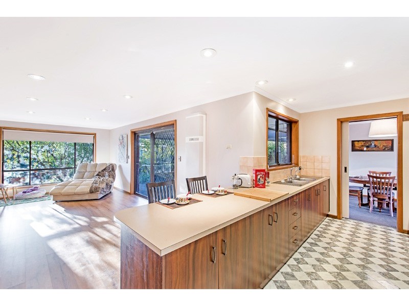 13 Chalani Crescent, Hallett Cove SA 5158