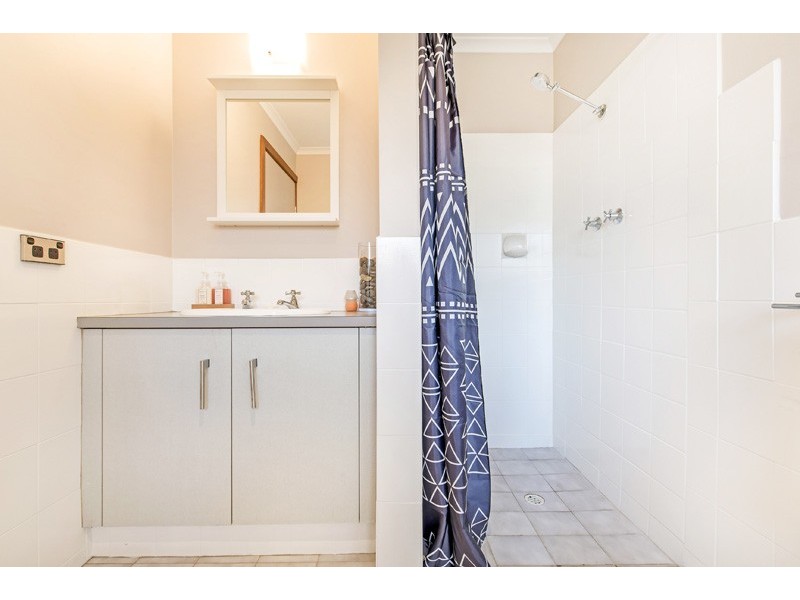 13 Chalani Crescent, Hallett Cove SA 5158