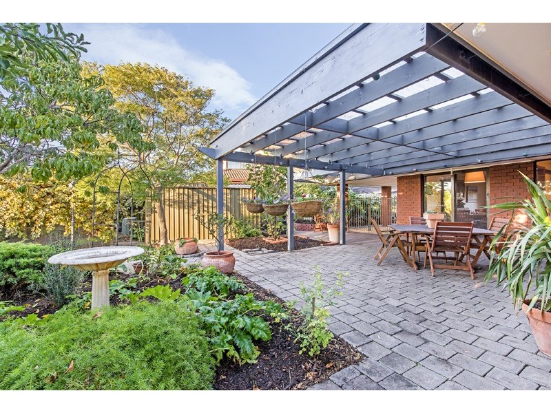 13 Chalani Crescent, Hallett Cove SA 5158