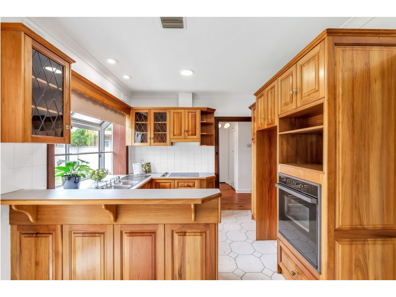 14 Derby Street, Grange SA 5022