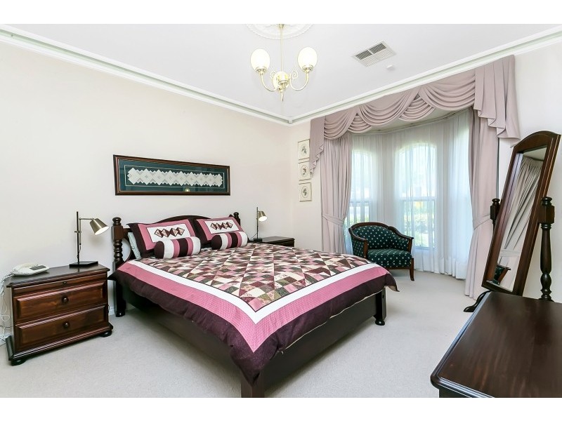 4 Almond Grove, Magill SA 5072