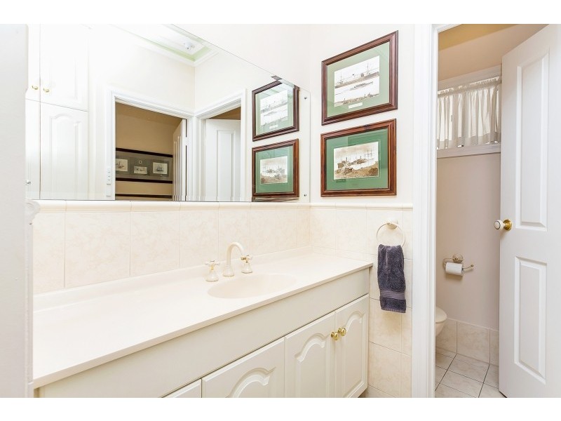 4 Almond Grove, Magill SA 5072