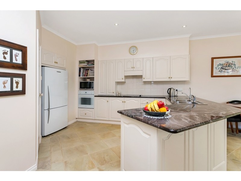 4 Almond Grove, Magill SA 5072