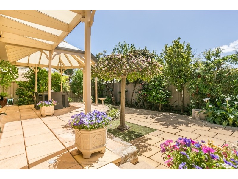 4 Almond Grove, Magill SA 5072