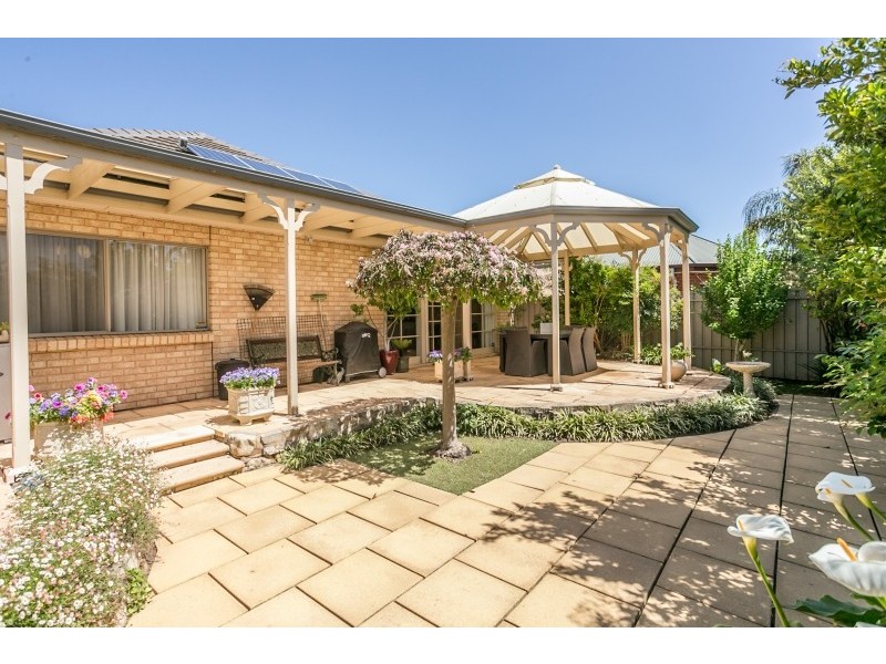 4 Almond Grove, Magill SA 5072