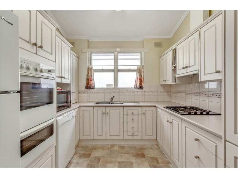 132 Cudmore Terrace, Henley Beach SA 5022