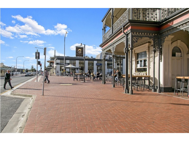 132 Cudmore Terrace, Henley Beach SA 5022