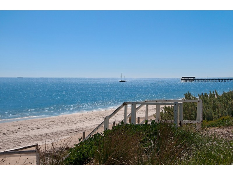 132 Cudmore Terrace, Henley Beach SA 5022