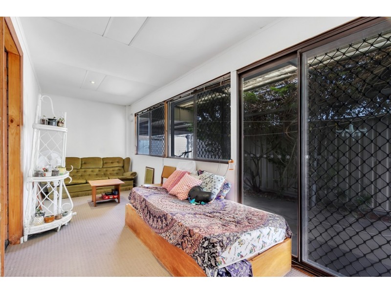 2 Ross Avenue, Flinders Park SA 5025