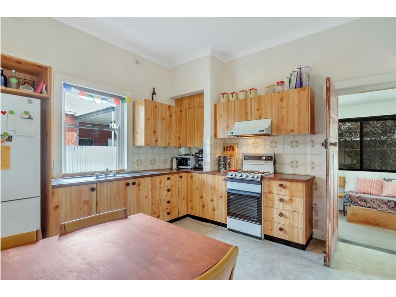 2 Ross Avenue, Flinders Park SA 5025