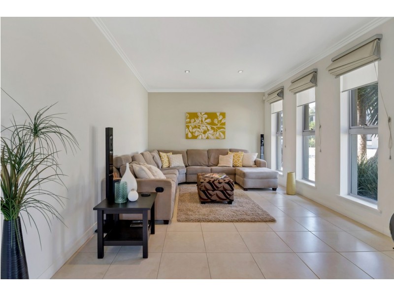 68 Flinders Parade, Flinders Park SA 5025