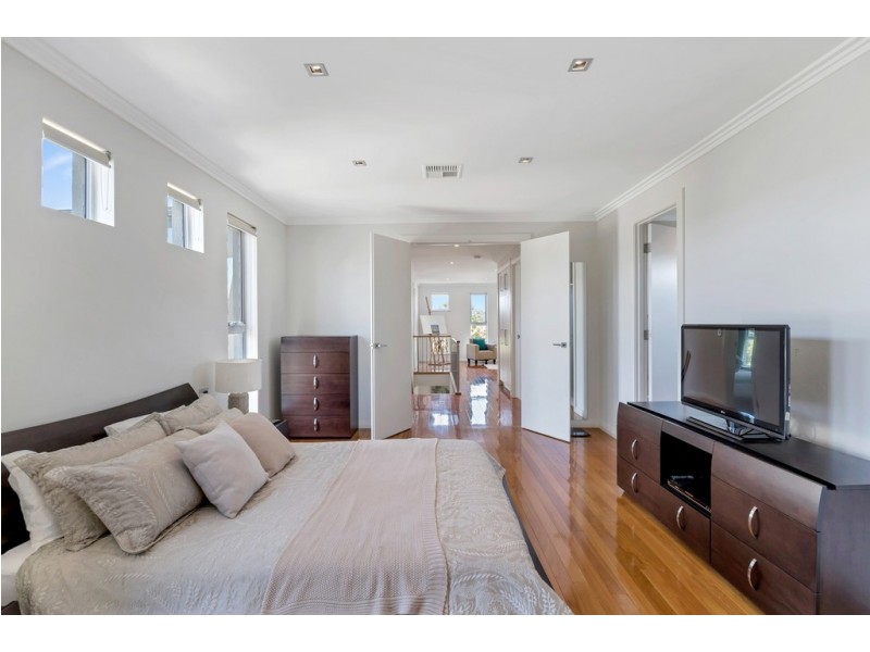 68 Flinders Parade, Flinders Park SA 5025