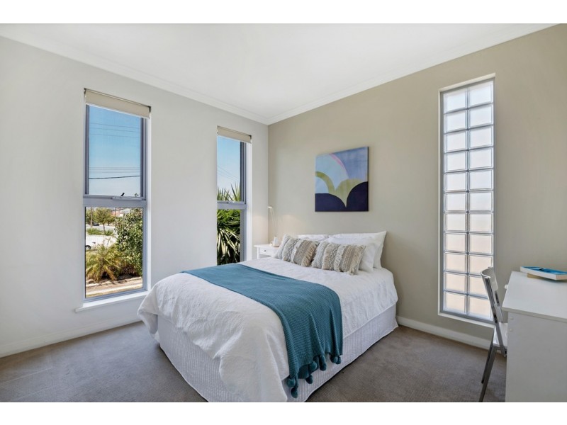 68 Flinders Parade, Flinders Park SA 5025