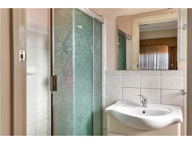 3 Wayne Avenue, Darlington SA 5047