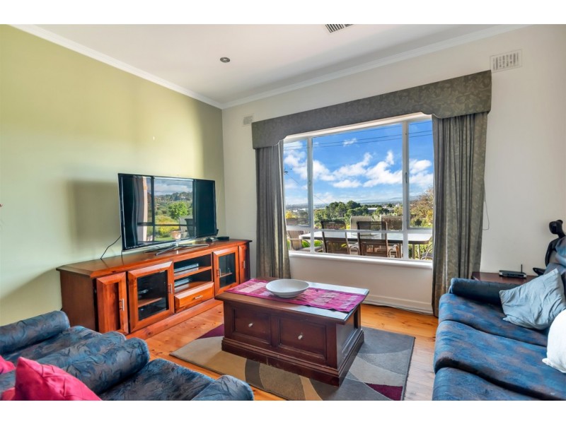 3 Wayne Avenue, Darlington SA 5047