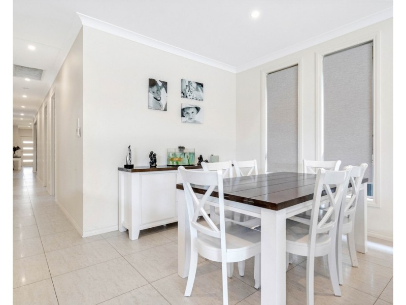 4 Dampier Avenue, Findon SA 5023