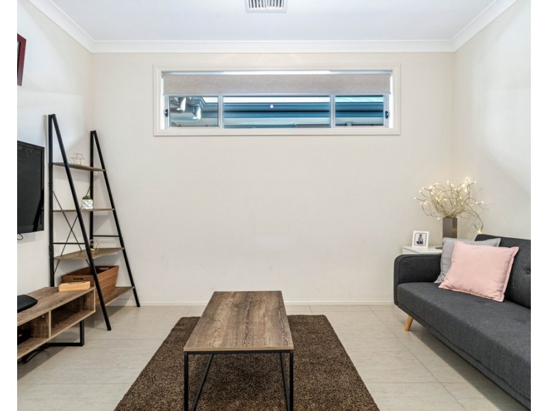 4 Dampier Avenue, Findon SA 5023