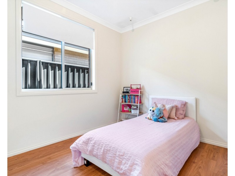 4 Dampier Avenue, Findon SA 5023