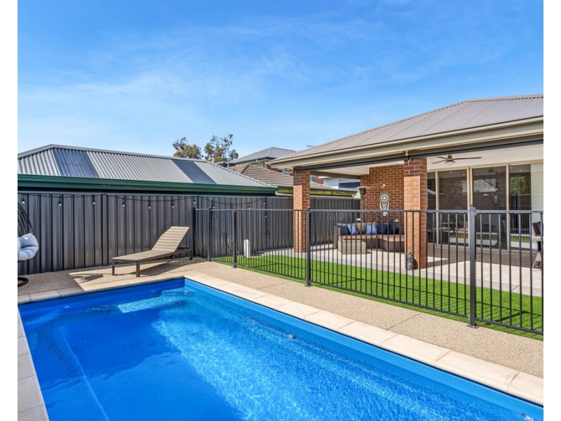 4 Dampier Avenue, Findon SA 5023