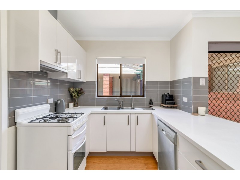 2/12 Ralph street, Sturt SA 5047