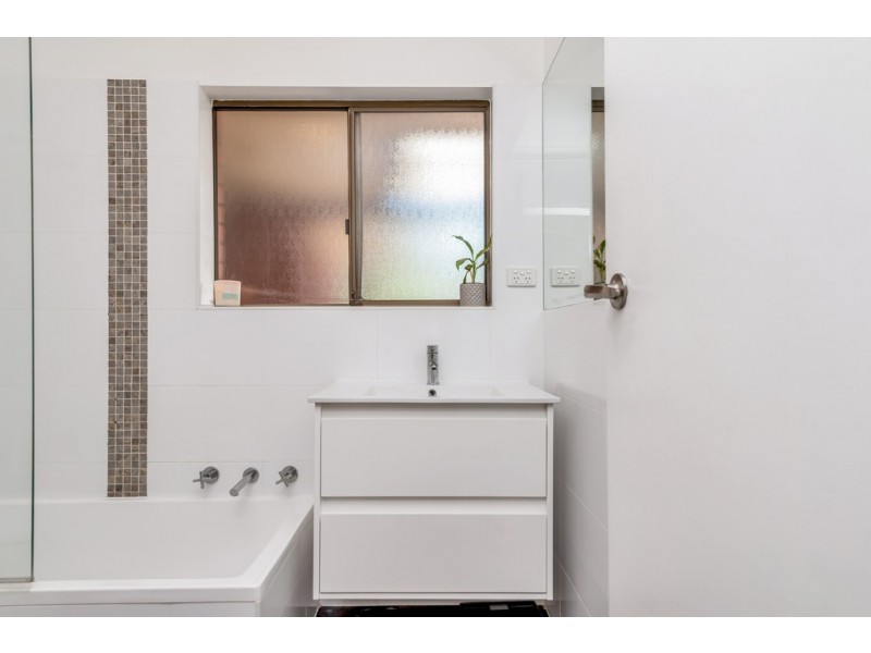 2/12 Ralph street, Sturt SA 5047