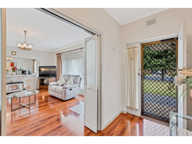 21 Ayton Avenue, Fulham SA 5024