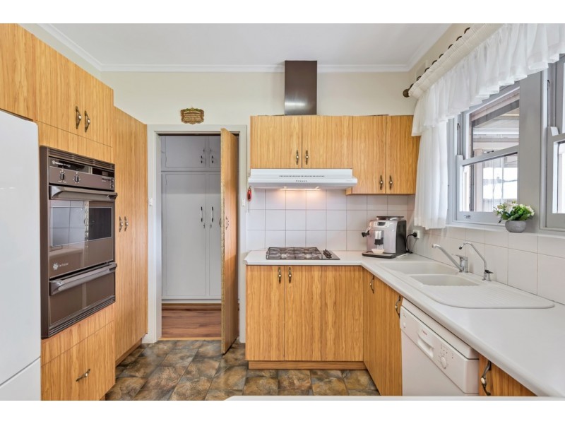 21 Ayton Avenue, Fulham SA 5024