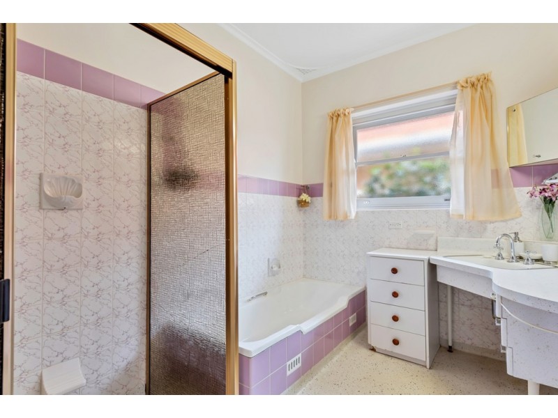 21 Ayton Avenue, Fulham SA 5024