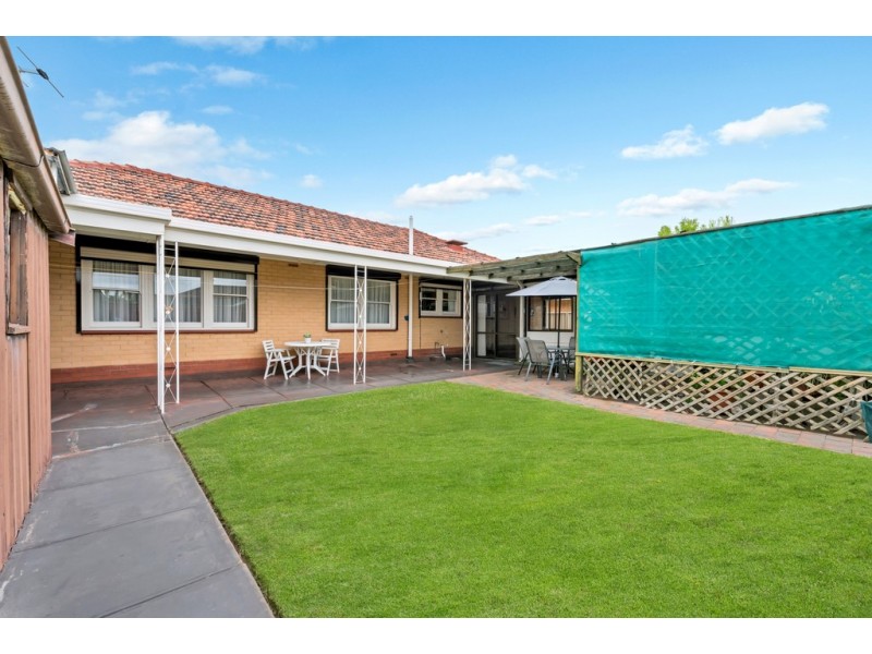 21 Ayton Avenue, Fulham SA 5024